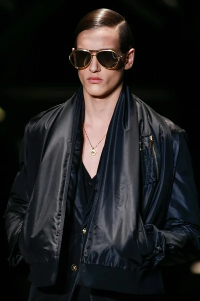 Look 22